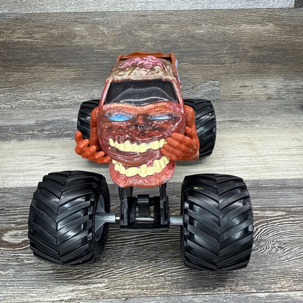 Monster Jam Zombie Diecast BKT Tires Monster Truck 1/24 Scale - Picture 5 of 13